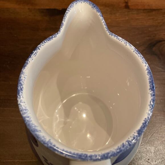 ⭐️ Pier 1 Imports Glass Kitchen Pitcher Sponge Print Rim White Blue Apples - Picture 7 of 12